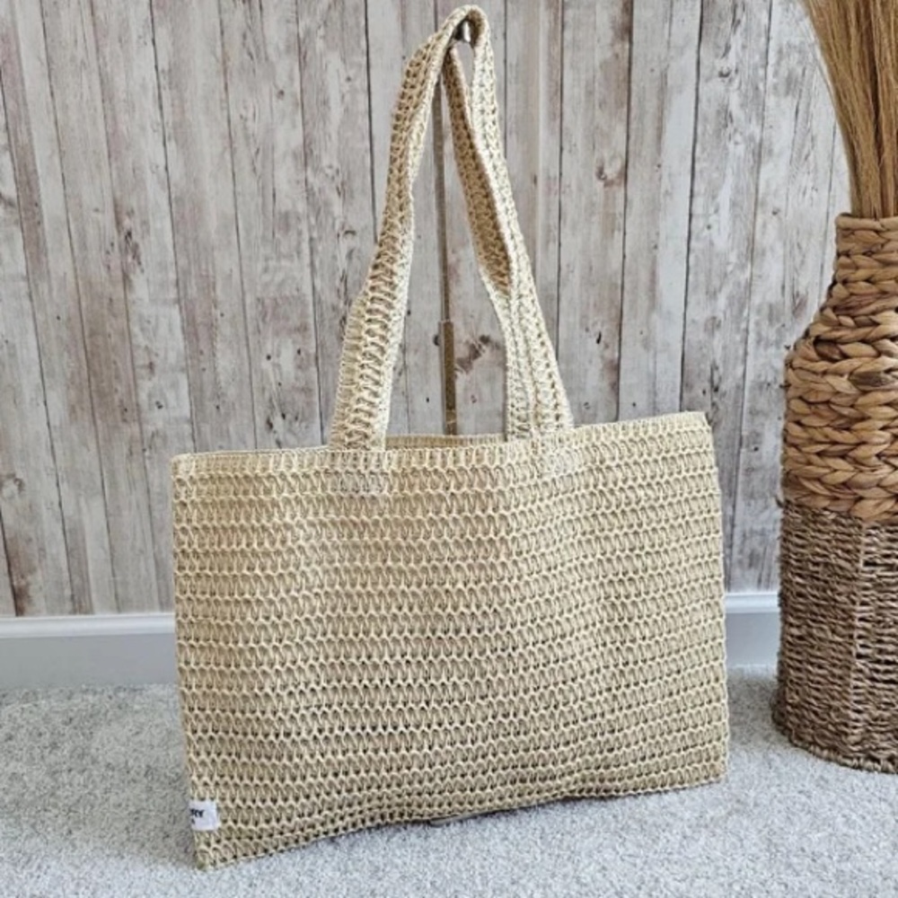 Burberry Goddess woven straw tote bag Brand New!